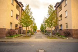 年金：技術解析與幽默解讀